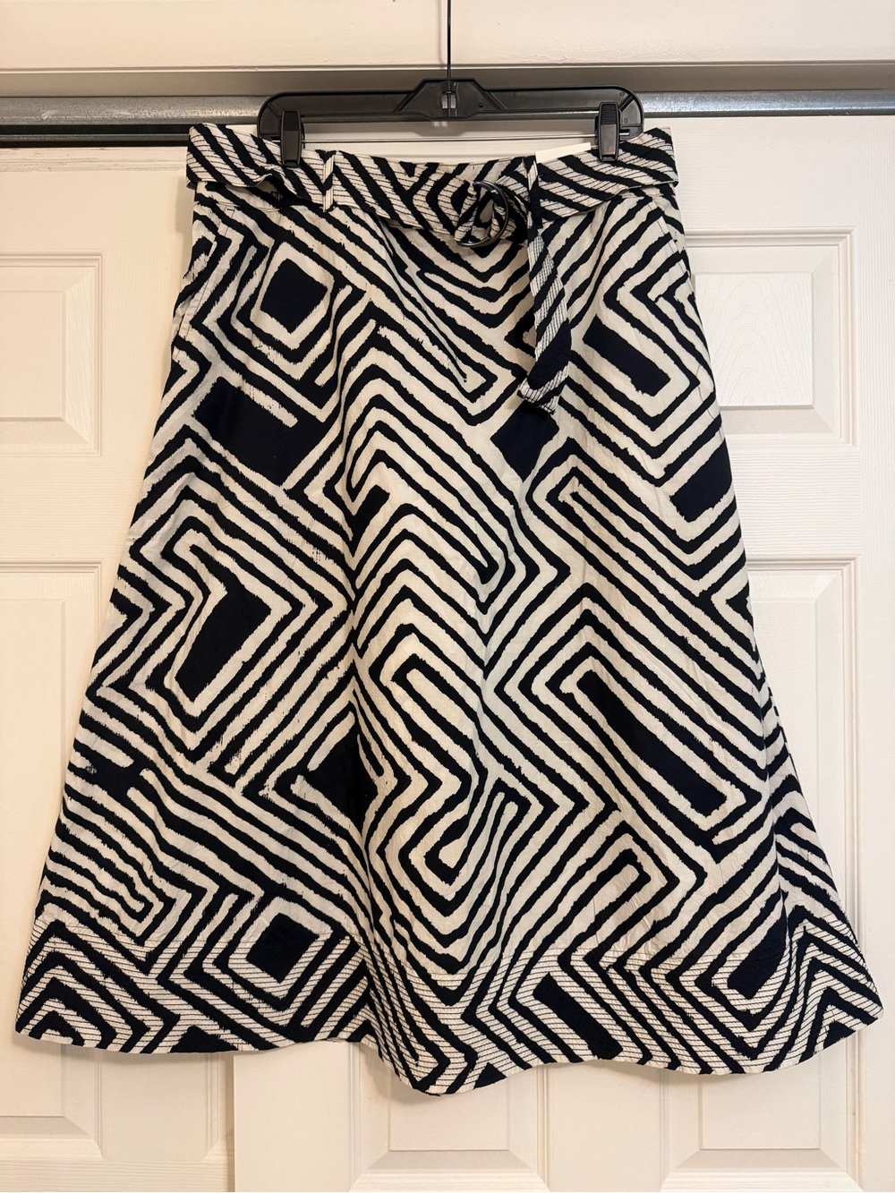 Banana Republic Black & beige Geometric A-Line Skirt with Waist Tie